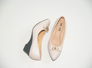 รองเท้าเเฟชั่นผู้หญิงเเบบคัชชูส้นเตารีด No. 688-76 NE&amp;NA Collection Shoes