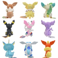 Boneka elf kecil 20cm dalam posisi duduk: Eevee, Original Eevee, Sun Eevee, Moon Eevee.