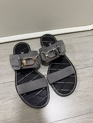 LV 拖鞋