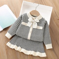 Gấu lãnh đạo mùa đông cho bé gái Bộ quần áo New 2-6 tuổi trẻ em của quần áo thời trang lưới Bow Card