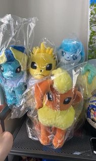 Pokemon 日本 公仔 有單 伊貝 伊布