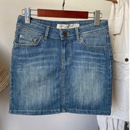 (Liquidation of personal items) Low-waisted skinny jeans skirt