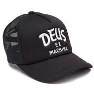Original Deus ex machina hat