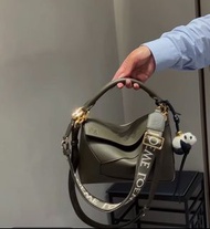 Loewe羅意威puzzle 小號 深卡其綠