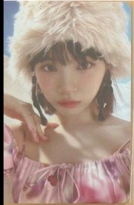 Lesserafim Chaewon antifragile特典小卡