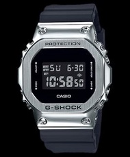佐敦門市 100% 全新 Casio G-Shock 鋼殼 Metal Bezel 黑 Black GM-5600 GM-5600-1 鋼 Stainless Steel 經典 熱賣 人氣 一年保養