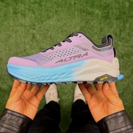 Altra Olympus 6 運動跑鞋