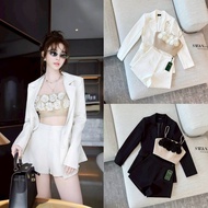 Swan Set Of 3 Pieces Consisting Of A Long-Sleeved Slim-Fit Blazer Mixed With High-Waisted Shorts. Bl