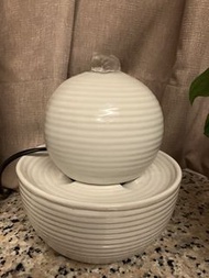 白色陶瓷流水噴泉擺設
