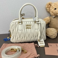 Miumiu/繆繆 Arcadie Matelassé保齡球包