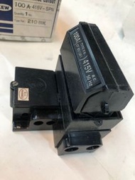 K E W CUTOUT Fuse座 申請電錶 專用屋仔橋 可配30 A， 60 A，100 A BS88-2菲士 未用過有4套