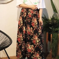 Africa tuck flare skirt 152/BED OF ROSES