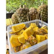 Nenas MD2 (fresh fruits)