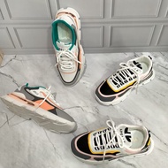 D01 Unisex Sneakers