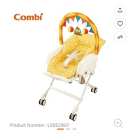 Combi Joy High Chair (需要自配軟墊和安全帶)