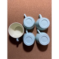 Set of 5 plastic tea cups