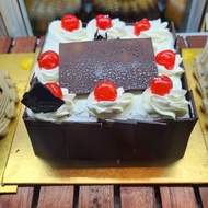 Blackforest Holland Bakery 15x15 / Kue tart / Bday cake / Cake / Kue ultah