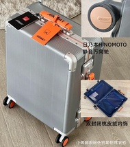 กระเป๋าเดินทางกรอบอลูมิเนียมทรงกว้างระดับไฮเอนด์ของ Airway พร้อมล็อคสีตัดกันและล้อสากลสําหรับผู้ชายแ