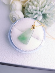 招財|純18k金木那綠無事牌|緬甸A貨翡翠冰木那綠飄花吊墜