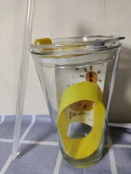透明帶蓋玻璃杯 附矽膠吸管 防燙膠圈 可愛小黃雞貼紙 約450ml