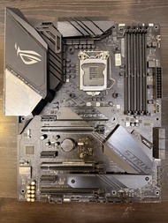 ASUS ROG STRIX Z390-E GAMING + Intel i7-9700K