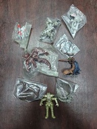 (唔知價 自出合理價高者得)  鹹蛋超人.怪獸.幪面超人等場景公仔玩具一大批