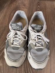 New Balance M920GRY 灰色運動鞋