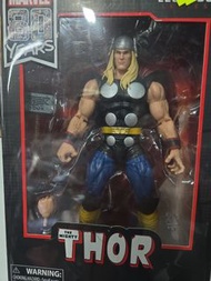 Marvel Legends 80 Years Thor 懷舊雷神可動人偶