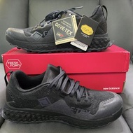 6折不議 New Balance 防水 Fresh Foam 柔軟氣墊 Gore-TeX® 越野跑鞋 Vibram®MegaGrip 黃金大底，美國碼 (US)8 / 英國碼 (UK)7.5 / 歐洲