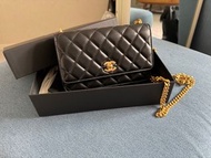 Chanel WOC wallet on chain 山茶花調節扣 黑色羊皮 全新