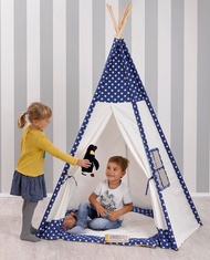 貓咪也愛躲貓貓。印地安式兒童遊戲帳篷