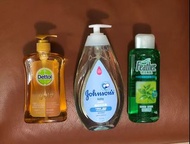 Dettol潔手液，Johnson’s沐浴露, Feather洗髮水等物品
