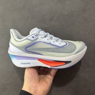 Nike ZoomX Invincible Run Flyknit 慢跑鞋
