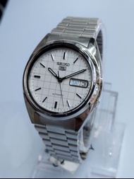Seiko 5 7S26 經典5仔 白色格仔面