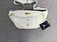 Nike Air Jordan喬丹斜跨包 胸包騎行包 白色