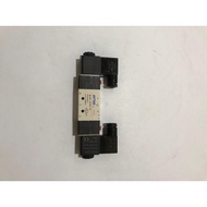 SOLENOID VALVE AIRTAC 4V220-08 4V220 08