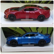 Maisto 1/24 Chevrolet Camaro ZL1 Burgundy (Red /Blue) Special Edition Diecast Car