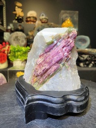 tourmaline natural raw stone💚❤️天然高等🍉西瓜碧玺原矿(又称旺夫石) 天然色彩 绿、鲜红 🆓送特制实木底座  碧玺高: 12.5cm  宽: 13x11cm  净重: 2