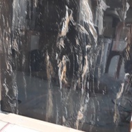 Granit Hitam motif 80 x 80cm VALENTINOGREES