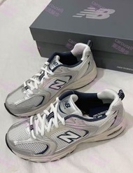 New Balance 530 舒適 網布織物合成革 跑步鞋 灰銀