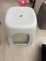 膠凳