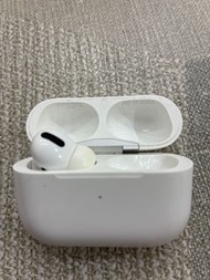 Apple AirPods Pro 充電盒