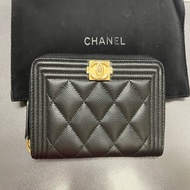 Chanel le boy zip wallet (Medium) 黑金牛皮