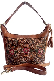 Djogja Klasik Tas Kulit Hobo Lukis Motif Batik Paralung