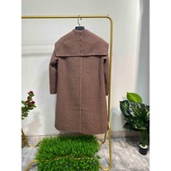 BX4AD573 Aunty's Postmodern