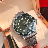 OMEGA 歐米茄 海馬系列300米潛水錶 自動機械機芯 300米防水 男表 42mm 綠色錶盤