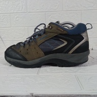 sepatu outdoor gunung hikking bestard size 41-42 second original