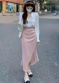 Set áo sơ mi trắng chất vải cotton lạnh cổ V và chân váy kaki màu hồng dáng dài set công sở style Hà