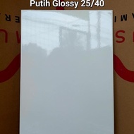 Keramik dinding 25x40cm Merk Calvana Putih Polos Glossy Kw.2