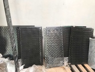 ตะแกรงรถเกี่ยว แบบปั๊มรู dc60 dc68 dc70 dc105 dc93 80x40 80x60 อะไหล่รถเกี่ยว อะไหล่คูโบต้า